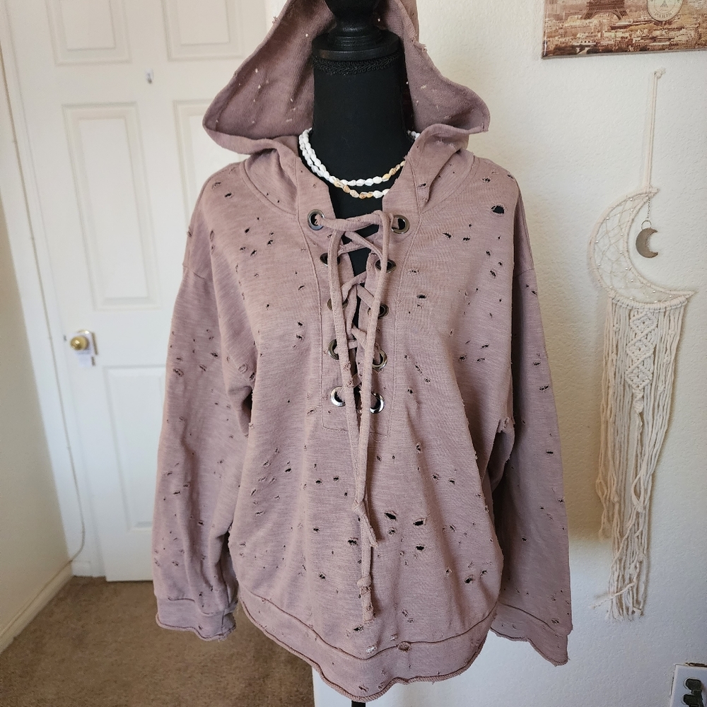 Maverick sweatshirt with hood and tie front